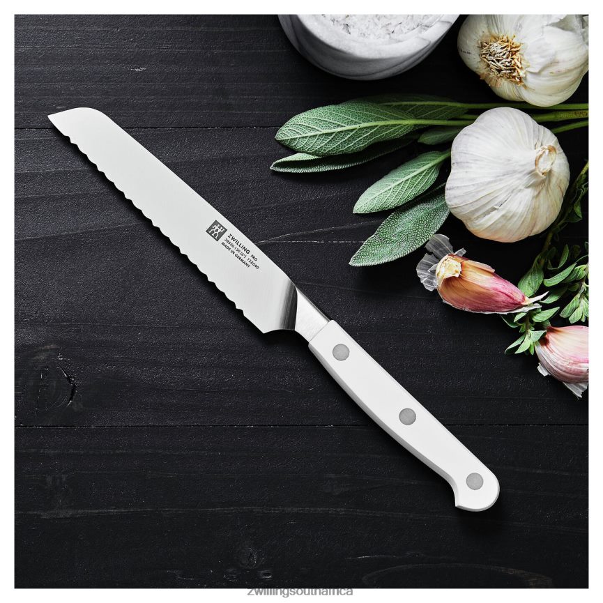 Cutlery Zwilling 2H4BZ4175 Pro le blanc 5-inch Utility knife, serrated edge - Image 4