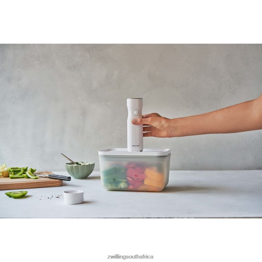 Kitchen Zwilling 2H4BZ4506 Fresh & Save L Vacuum Container, plastic, semitransparent-grey - Image 6